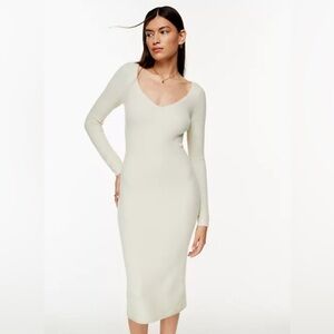 Aritzia Wilfred Free Hush Knit V-Neck Dress